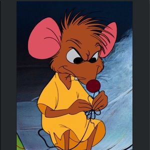 Meet your Posher, Monica